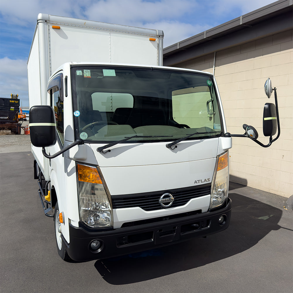2014 Nissan Atlas - Box body